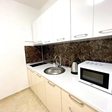 Cockatoo Apartment Durres